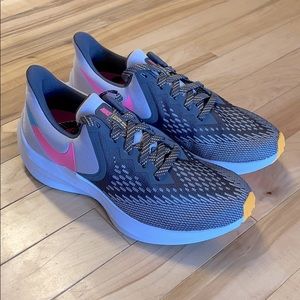 Nike Women’s Zoom Winflo 6 Running Shoes NWOT